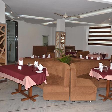 Hotel J M D Palace Ουνταϊπούρ Εξωτερικό φωτογραφία